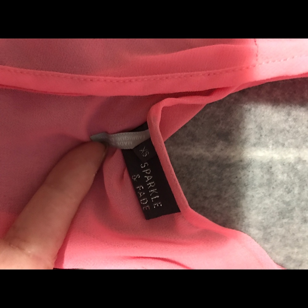 Pink blouse - Picture 2 of 3